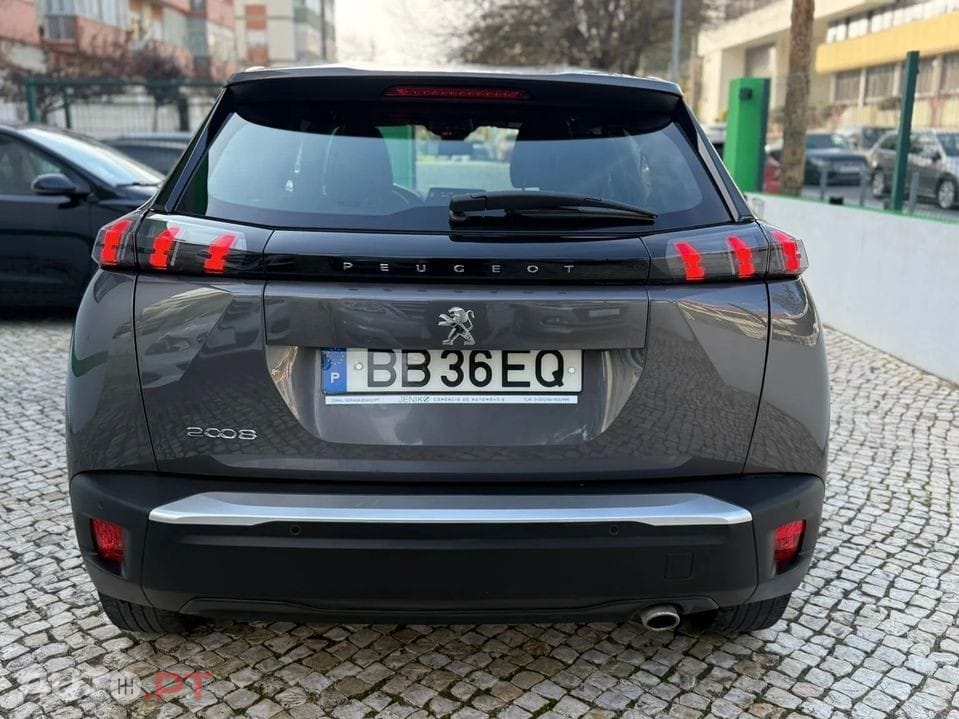 Peugeot 2008 1.5 BlueHDi Active Pack EAT8