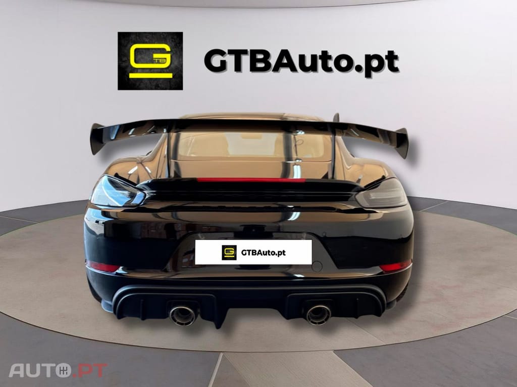 Porsche 718 GT4 RS 