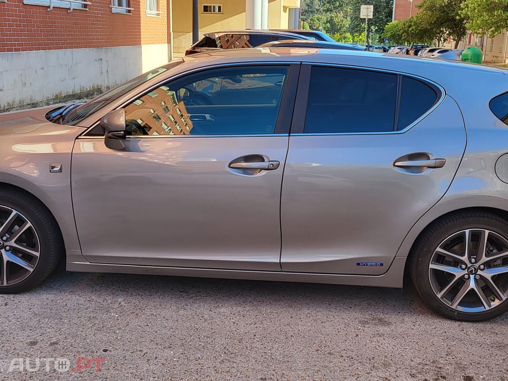 Lexus CT CT200 h Sport +
