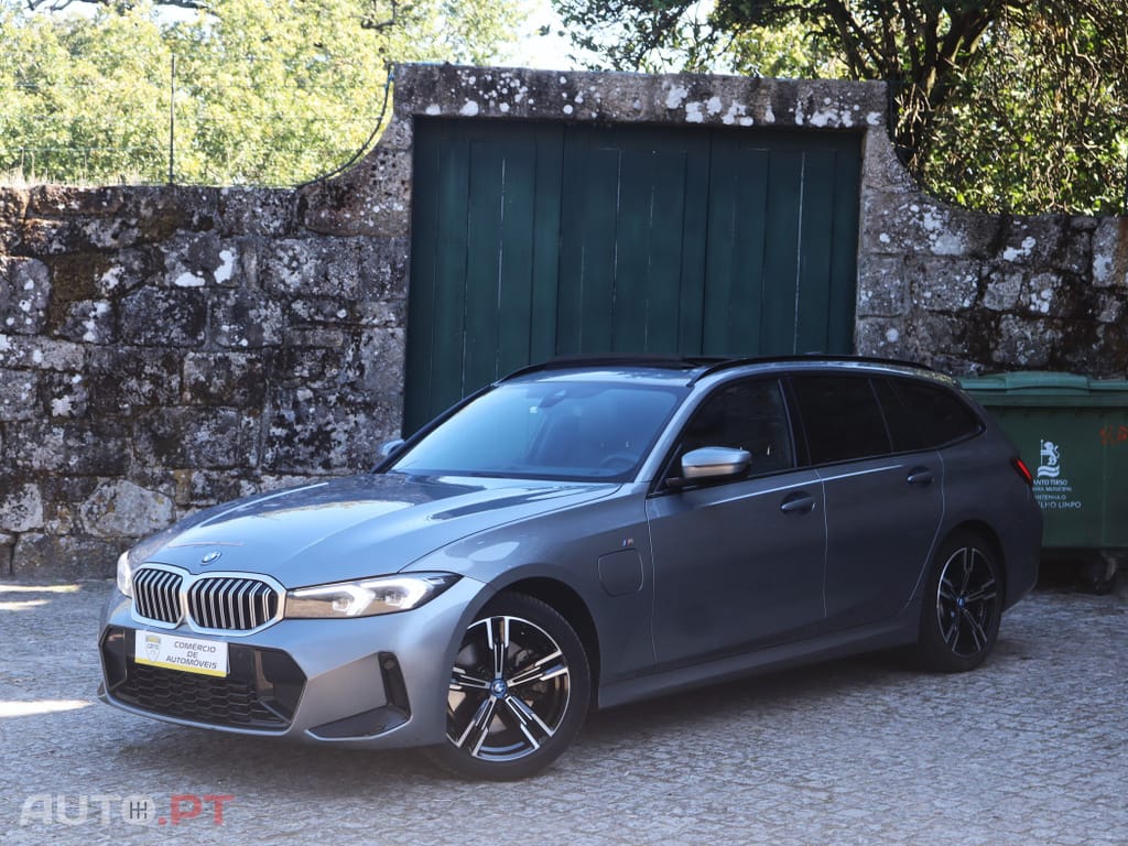 BMW 330 e Touring Pack M Auto