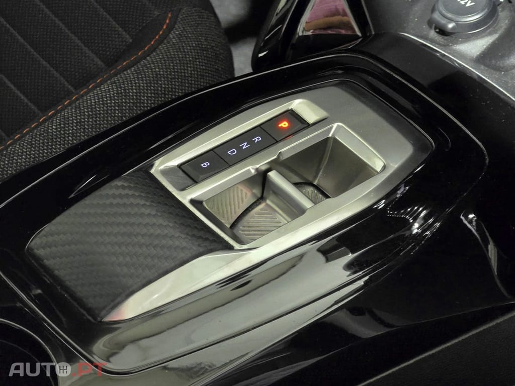 Peugeot E-208 50 kWh Active