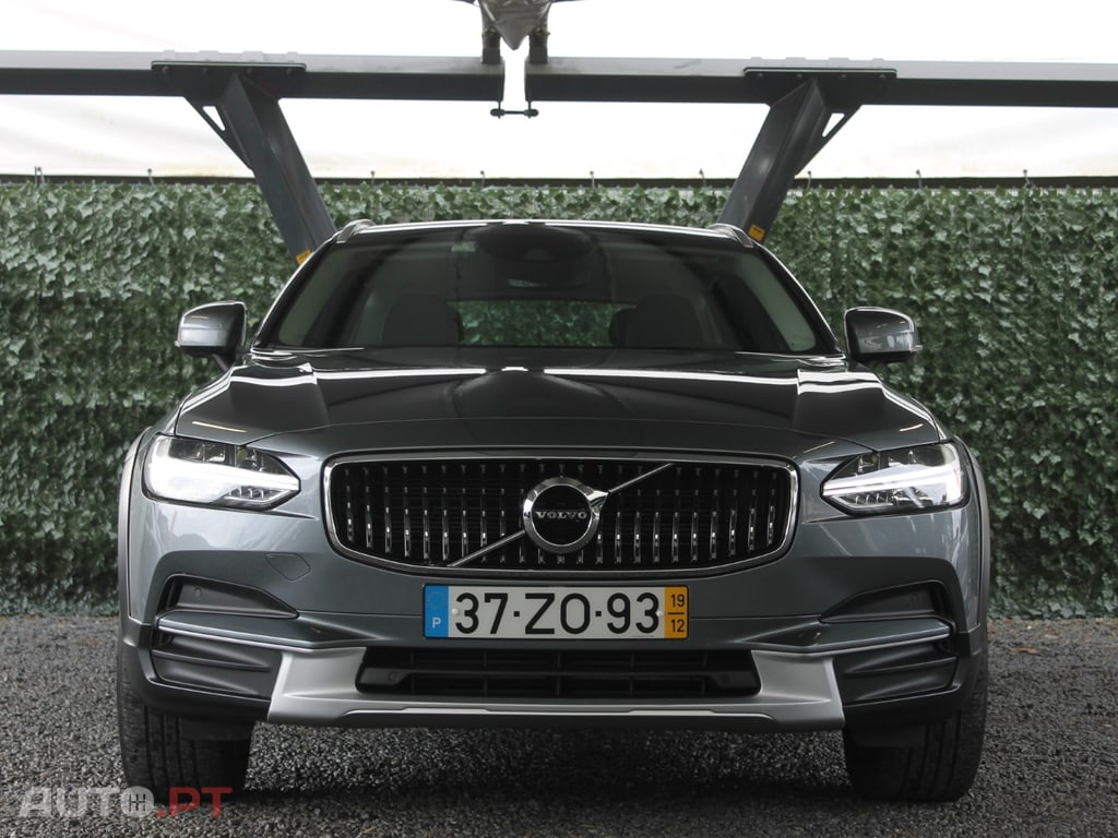 Volvo V90 Cross Country 2.0 D4 Plus AWD Geartronic