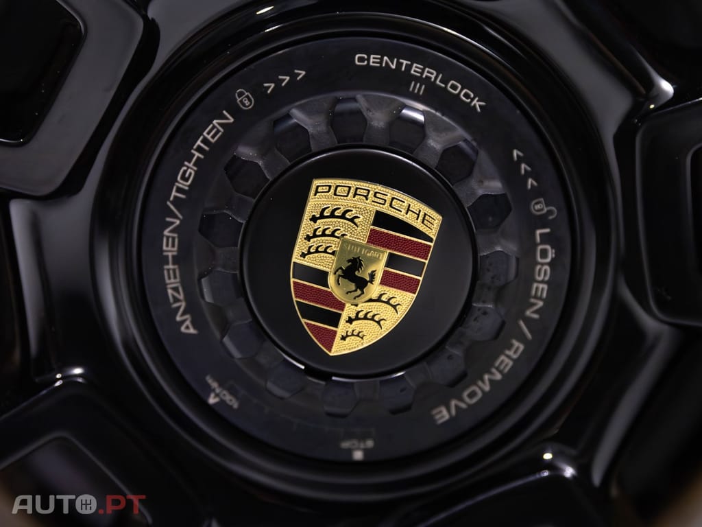 Porsche 911 Carrera 4 GTS Cabriolet