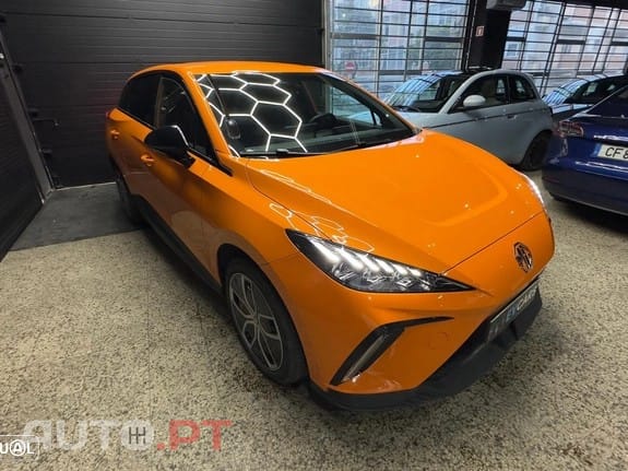 MG MG4 64 kWh Luxury