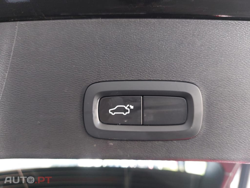 Volvo XC40 1.5 T5 PHEV Momentum Plus