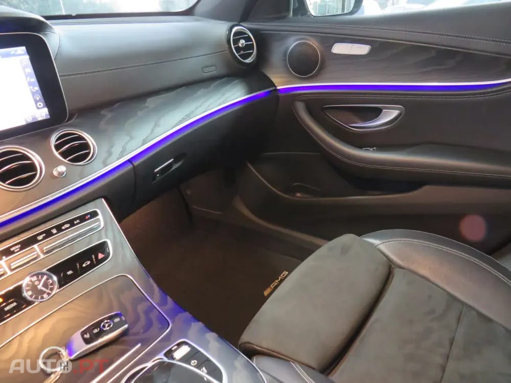 Mercedes-Benz E 300 de AMG Line
