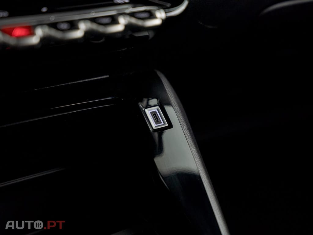 Peugeot 2008 1.2 PureTech Style