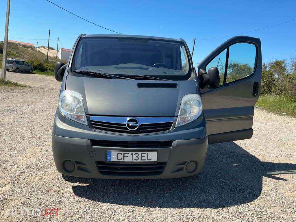 Opel Vivaro Furgones