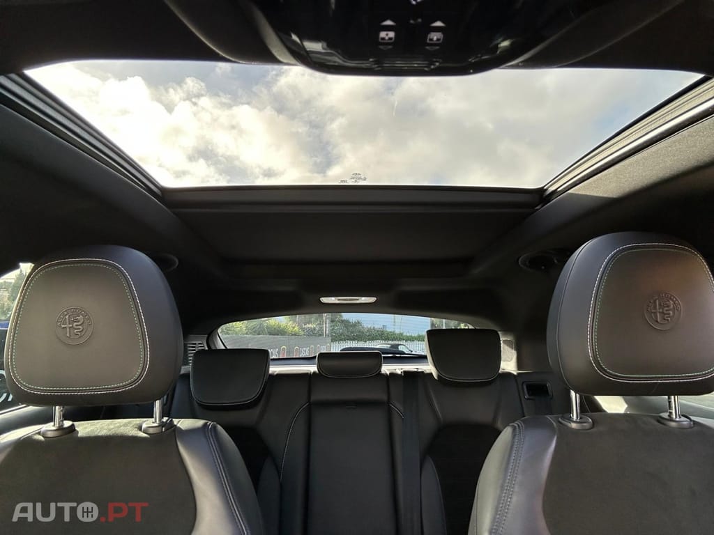 Alfa Romeo Stelvio V6 2.9 Bi-Turbo AT8-Q4 Quadrifoglio