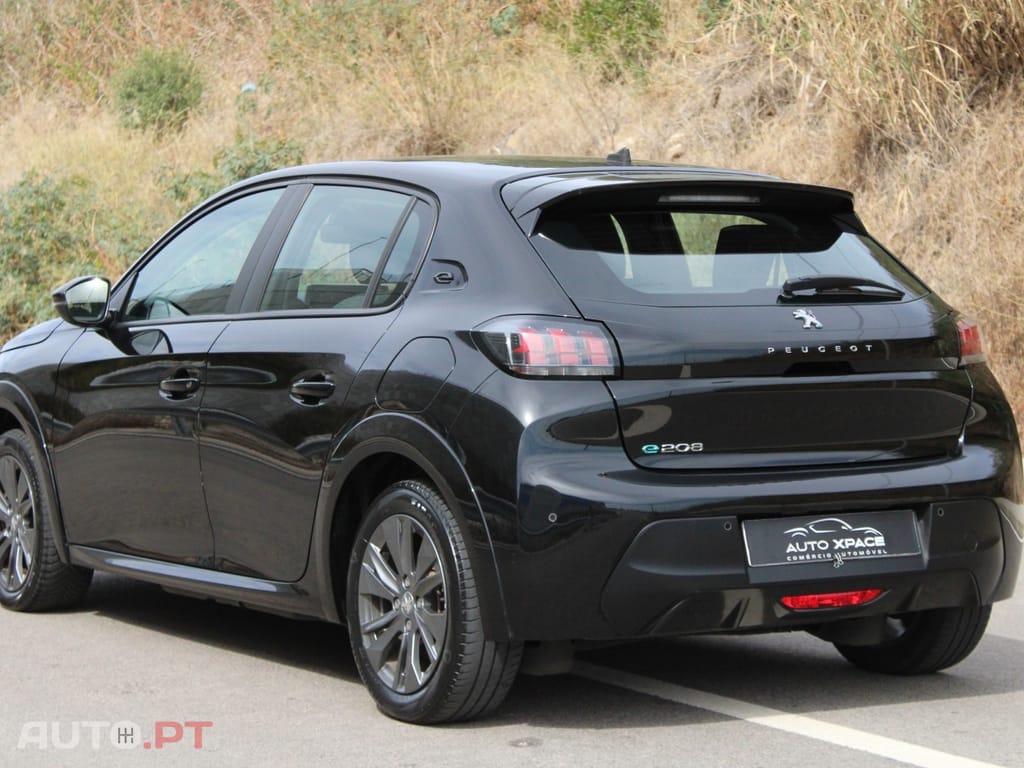 Peugeot E-208 50 kWh Allure