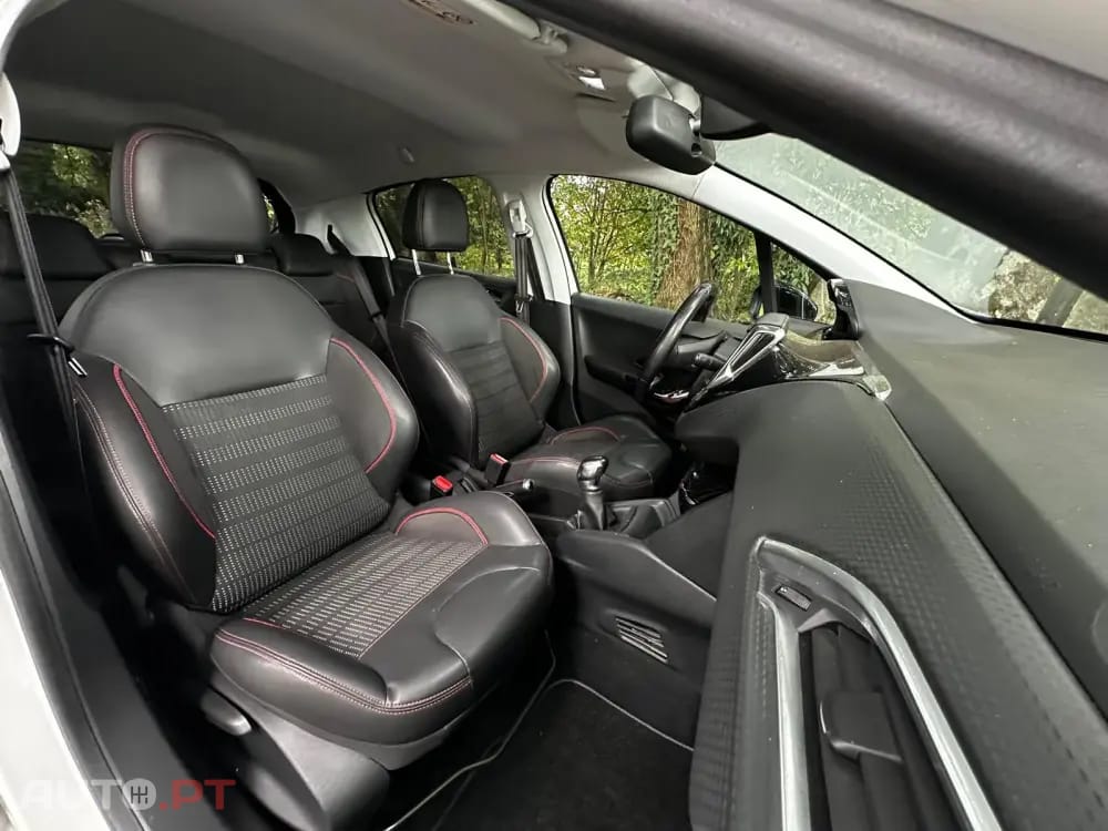 Peugeot 208 1.2 PureTech GT Line