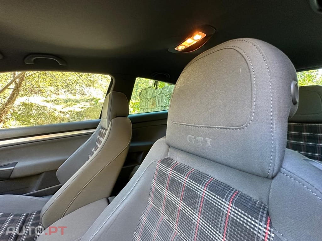 Volkswagen Golf 2.0 GTi