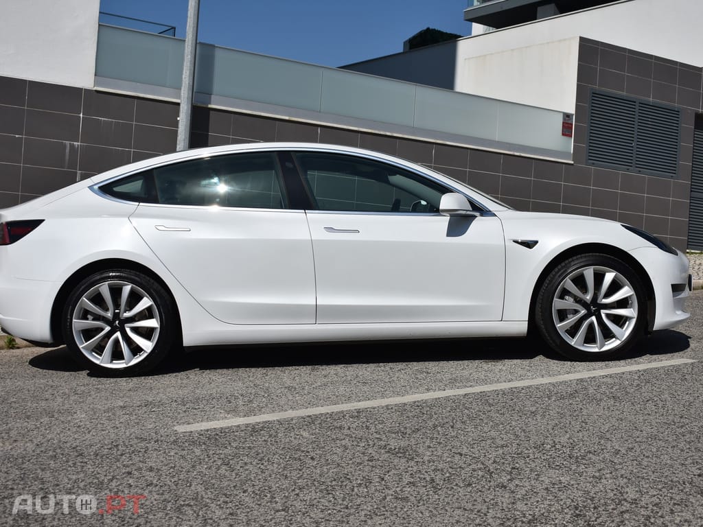 Tesla Model 3 Standard RWD Plus
