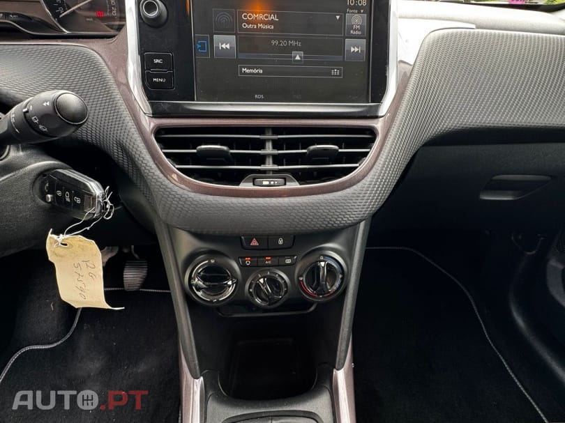 Peugeot 2008 1.2 PureTech Style