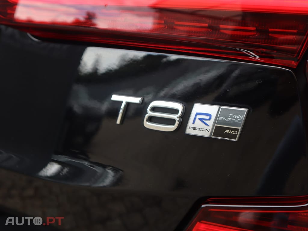 Volvo S60 2.0 T8 PHEV R-Design AWD