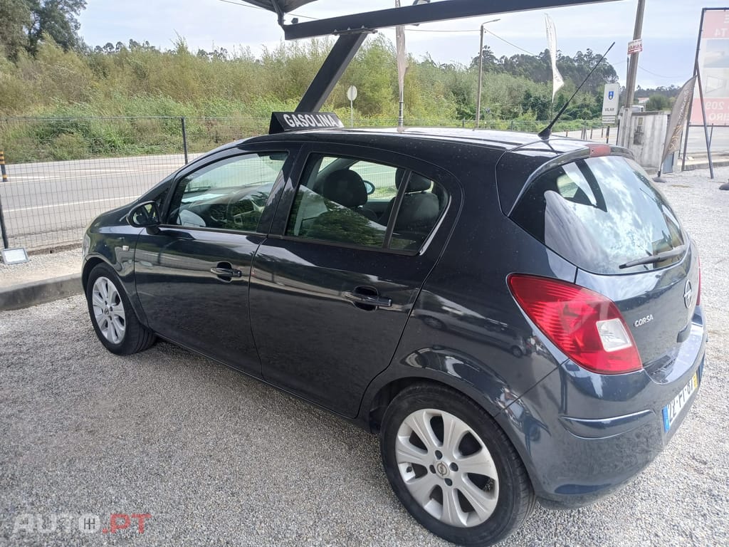 Opel Corsa 1.2 Enjoy