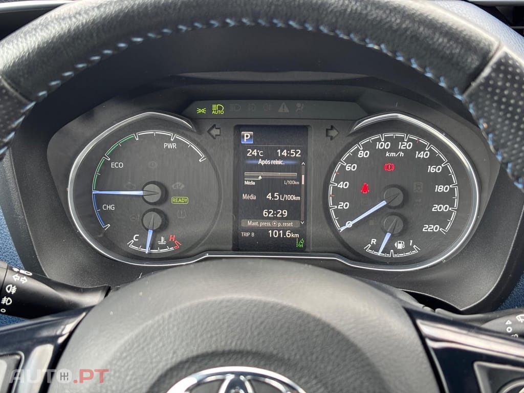 Toyota Yaris 1.5 HSD Confort Plus