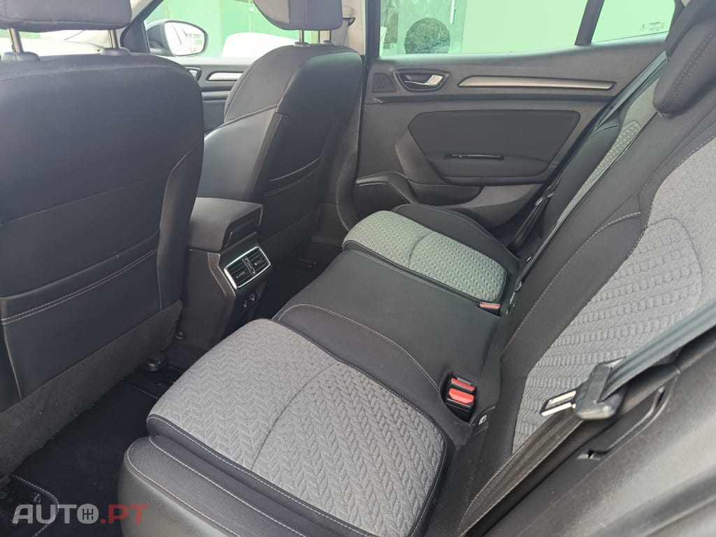 Renault Mégane 1.5 Blue dCi Limited C/PM+Pneu
