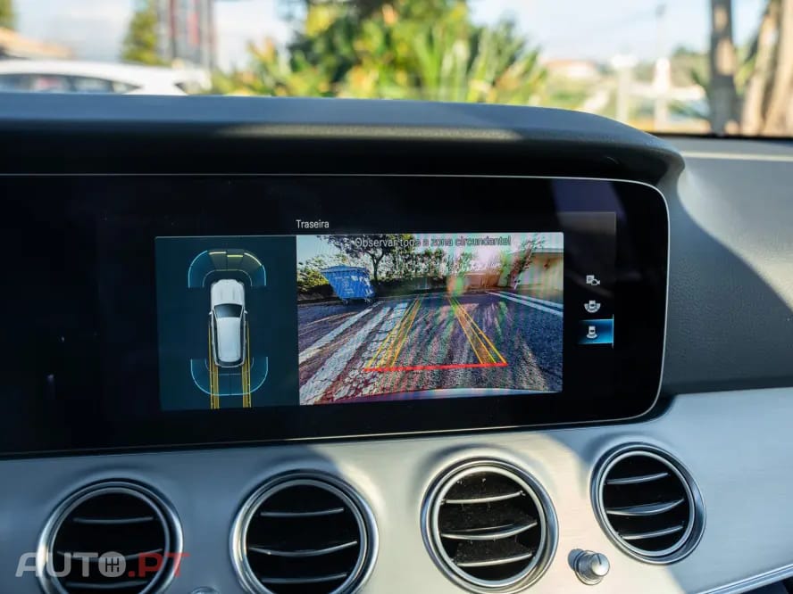 Mercedes-Benz E 300 de Avantgarde 4Matic