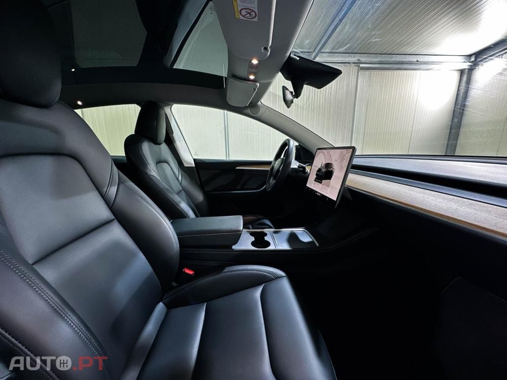 Tesla Model Y Long Range Dual Motor AWD