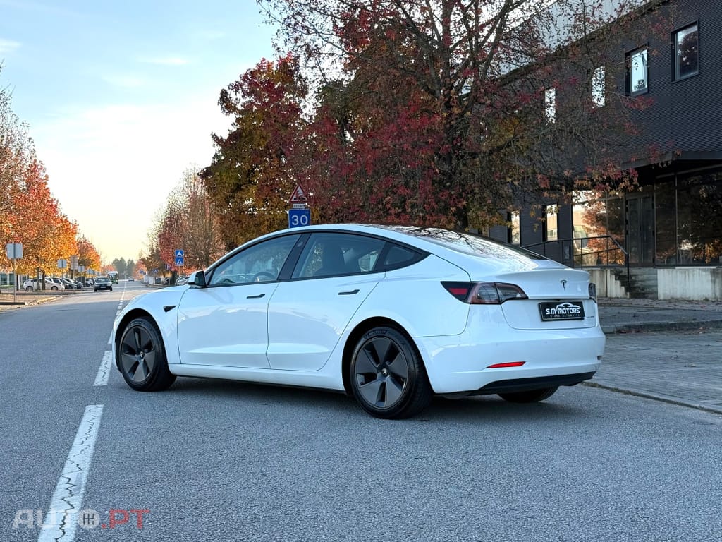 Tesla Model 3 Long-Range Dual Motor AWD