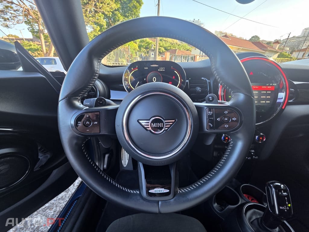 MINI Cooper John Cooper Works Auto Desportiva