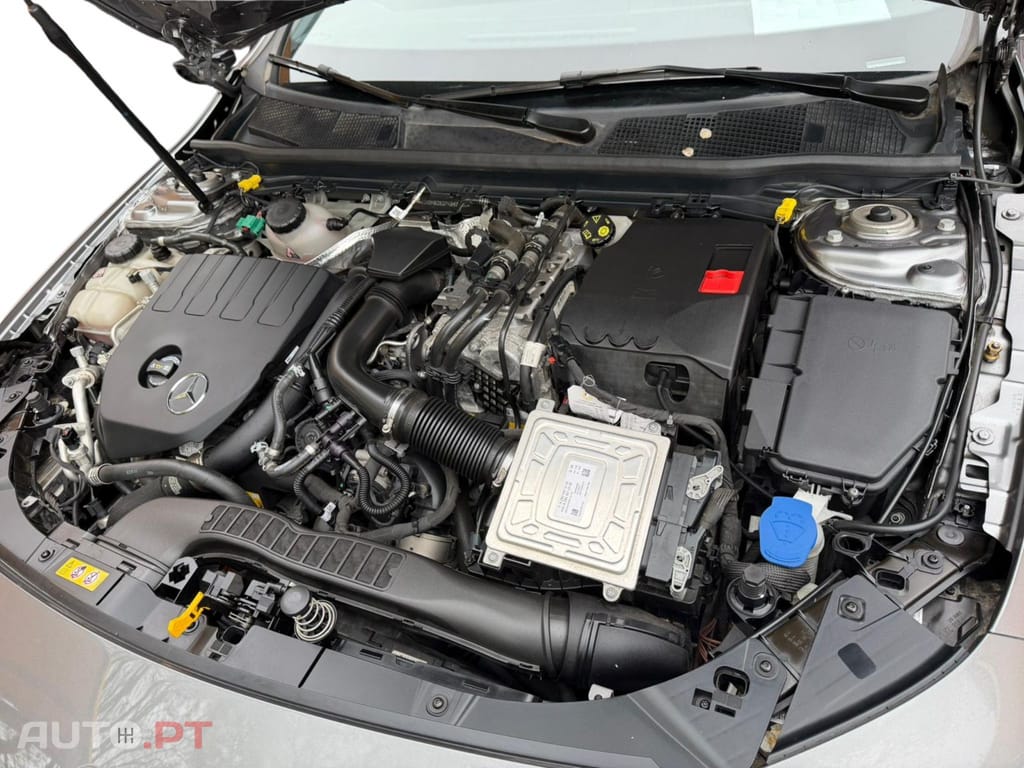 Mercedes-Benz CLA 250 e Progressive