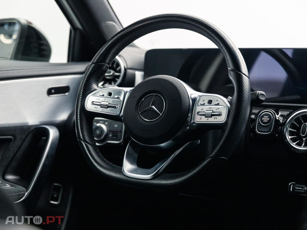 Mercedes-Benz A 250 e AMG Line