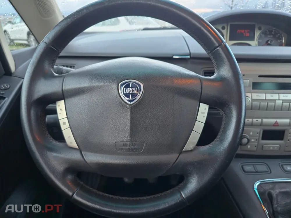 Lancia Musa 1.3 16V M-jet Platino