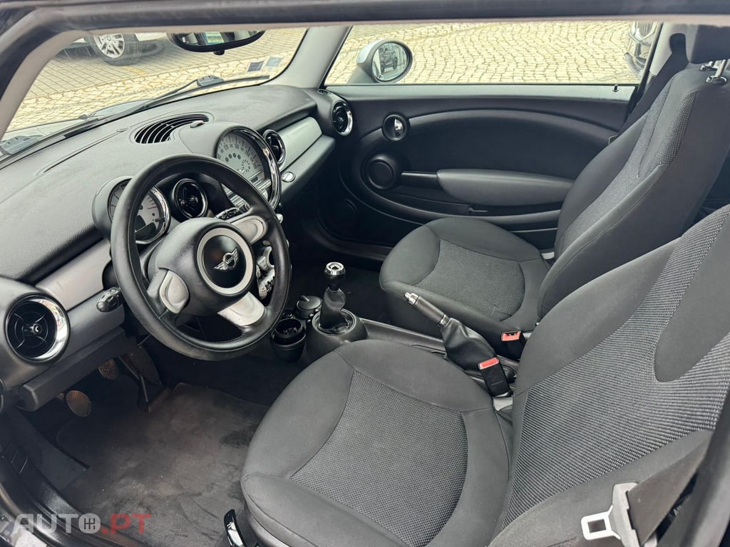 MINI Clubman Cooper 1.6 D
