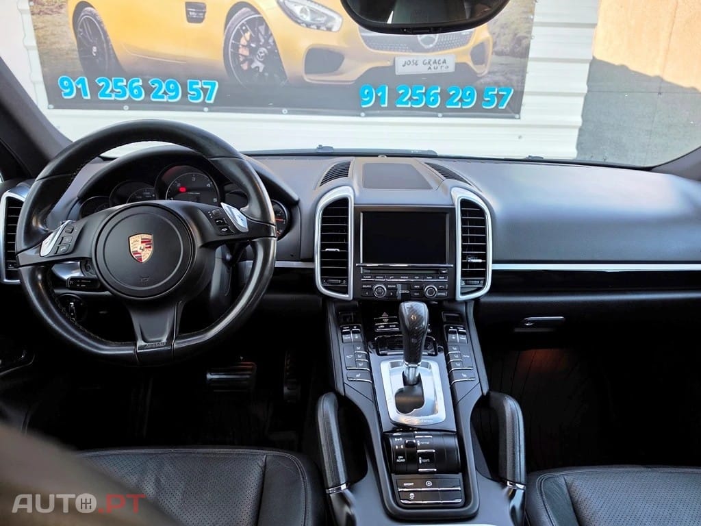 Porsche Cayenne Platinum Edition