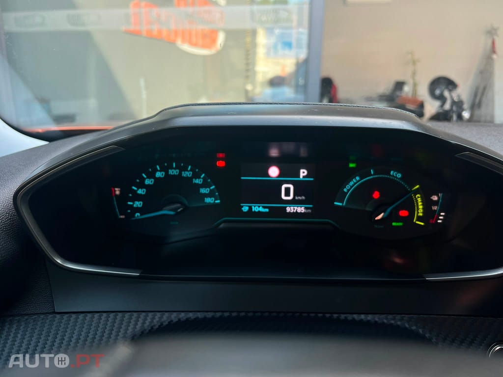 Peugeot E-2008 50 kWh Active Pack