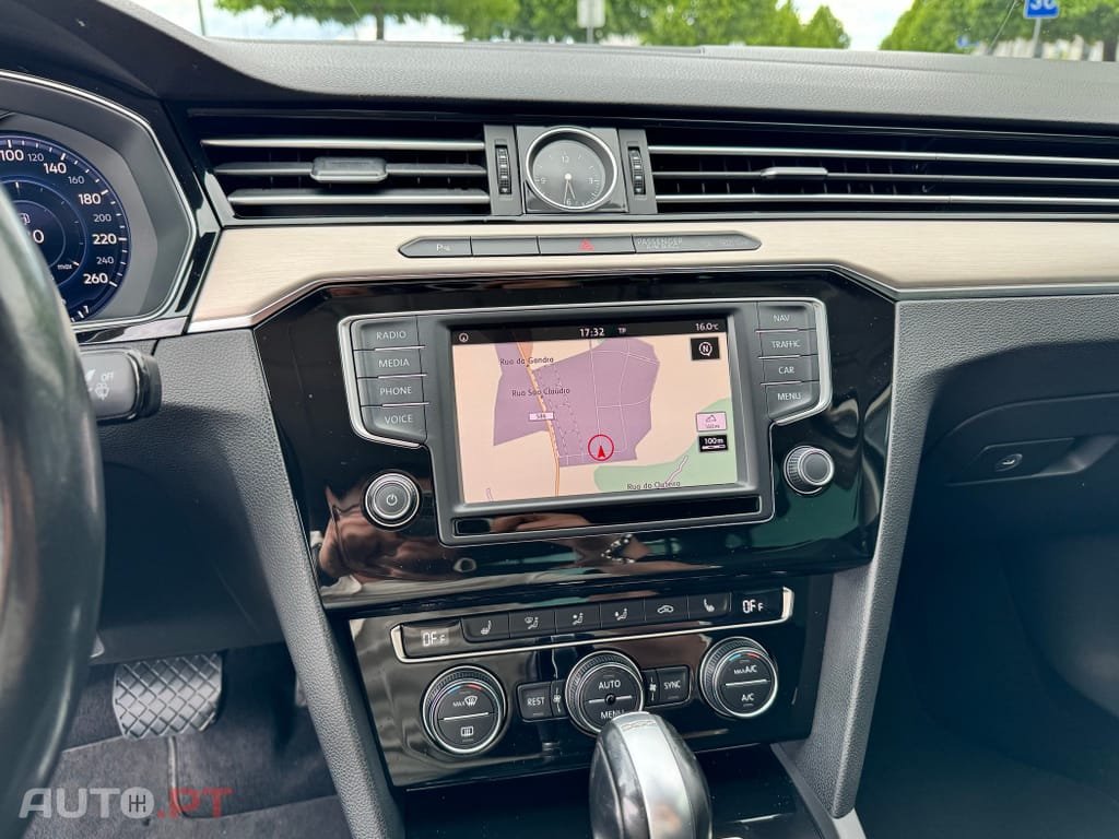 Volkswagen Passat 2.0 TDI R-Line DSG