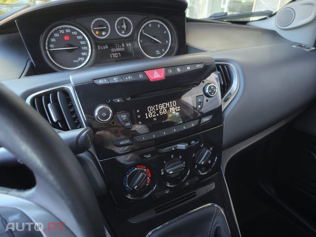 Lancia Ypsilon 1.3 M-jet S&S Platinum