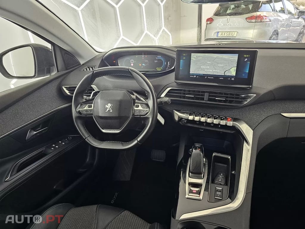 Peugeot 3008 1.6 Hybrid Allure e-EAT8