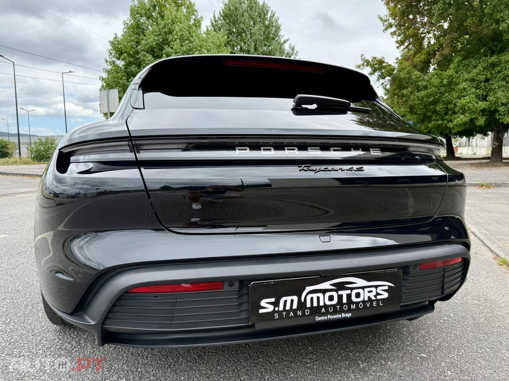 Porsche Taycan bateria Performance Plus