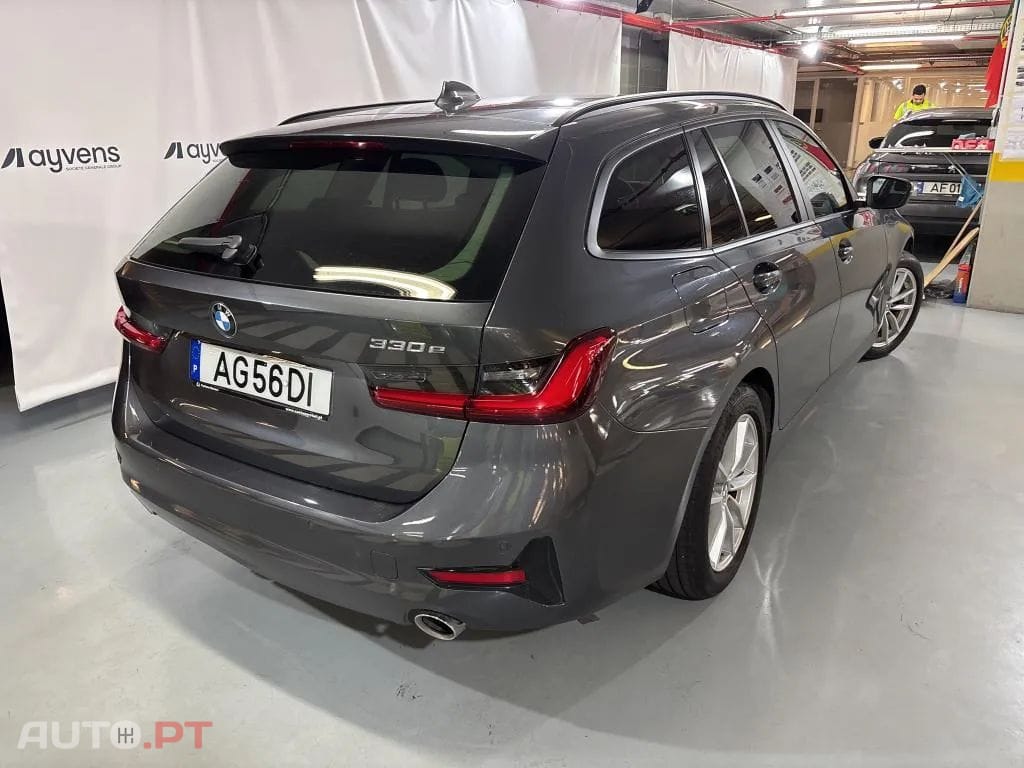 BMW 330 e Touring Corporate Edition Auto