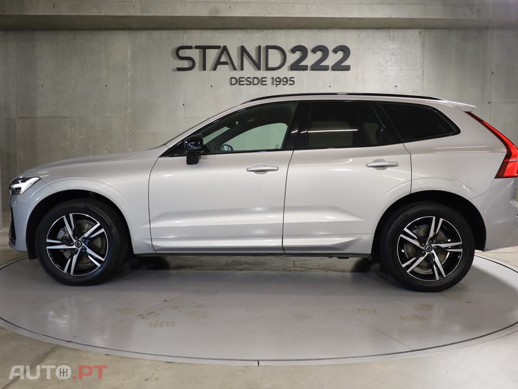 Volvo XC60 2.0 B4 Plus Dark