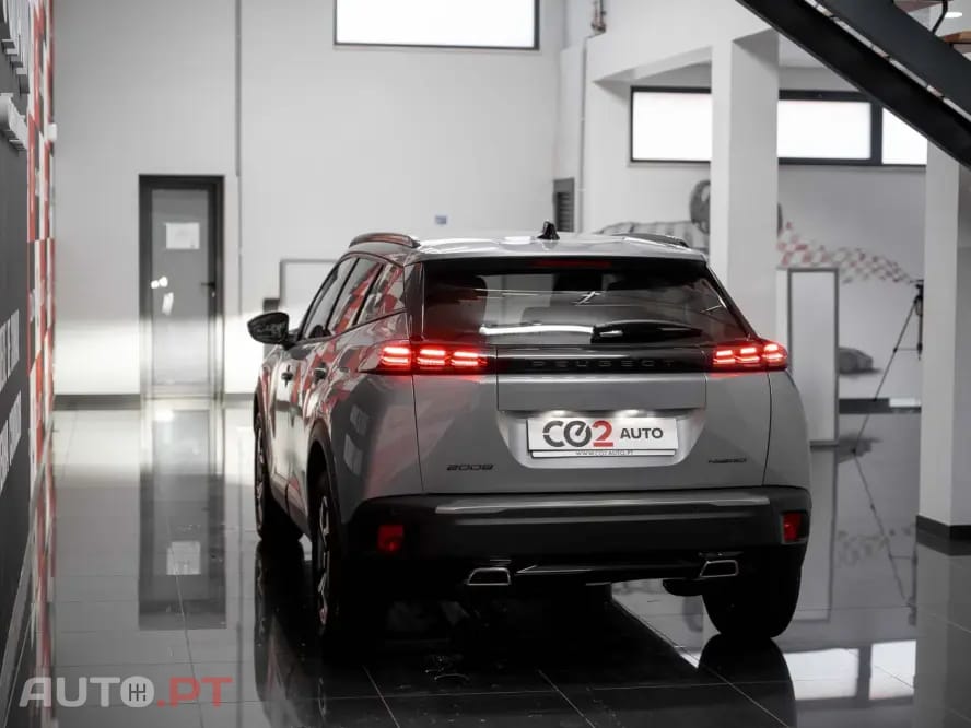 Peugeot 2008 1.2 Hybrid Allure e-DCS6