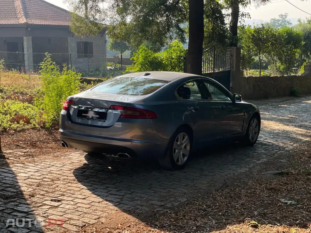 Jaguar XF 2.7 D V6 Premium Luxury