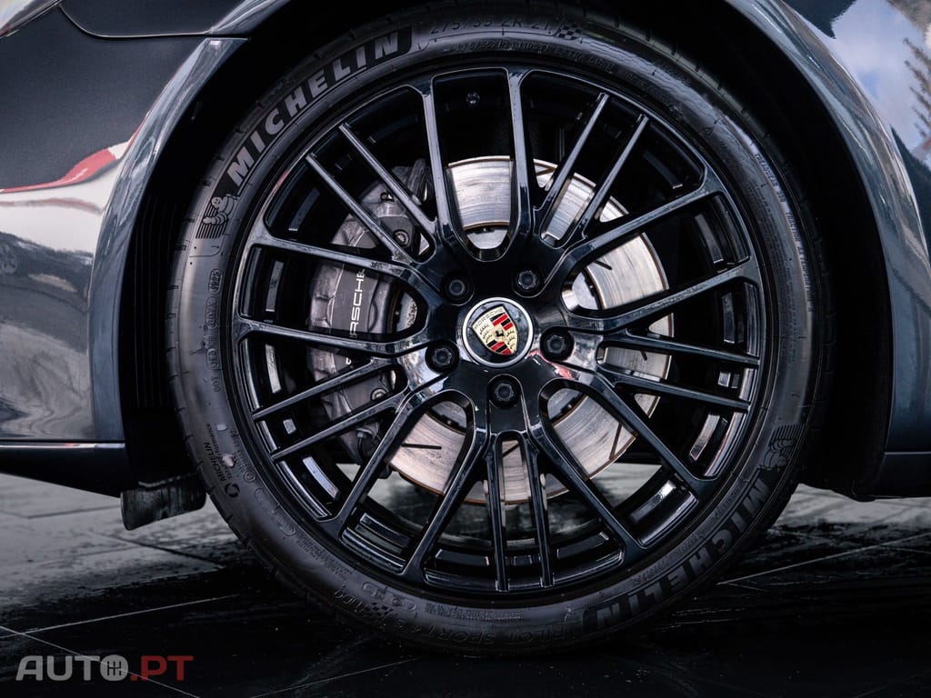 Porsche Panamera 4 E-Hybrid Platinum Edition
