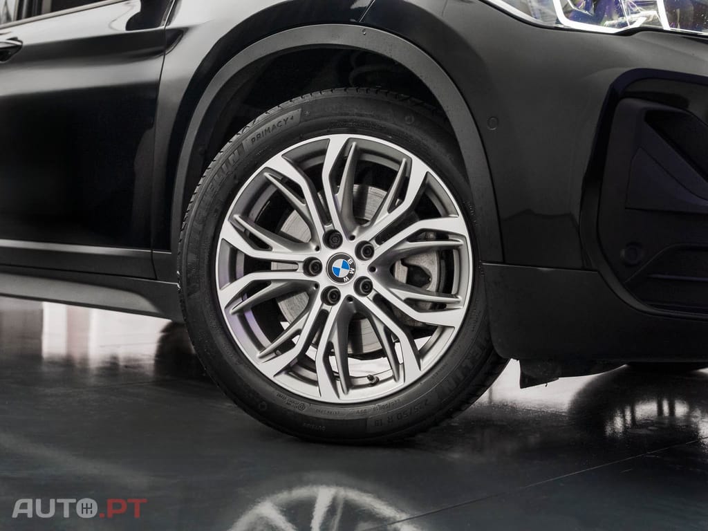 BMW X1 25 e xDrive Corporate Edition