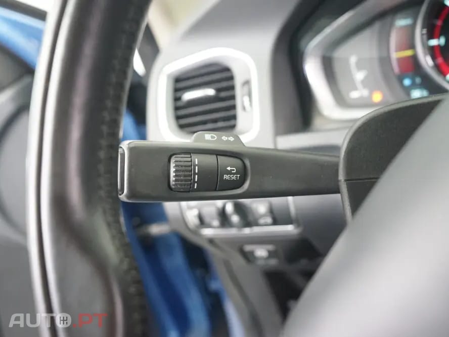 Volvo V60 2.4 D6 Summum AWD Phev