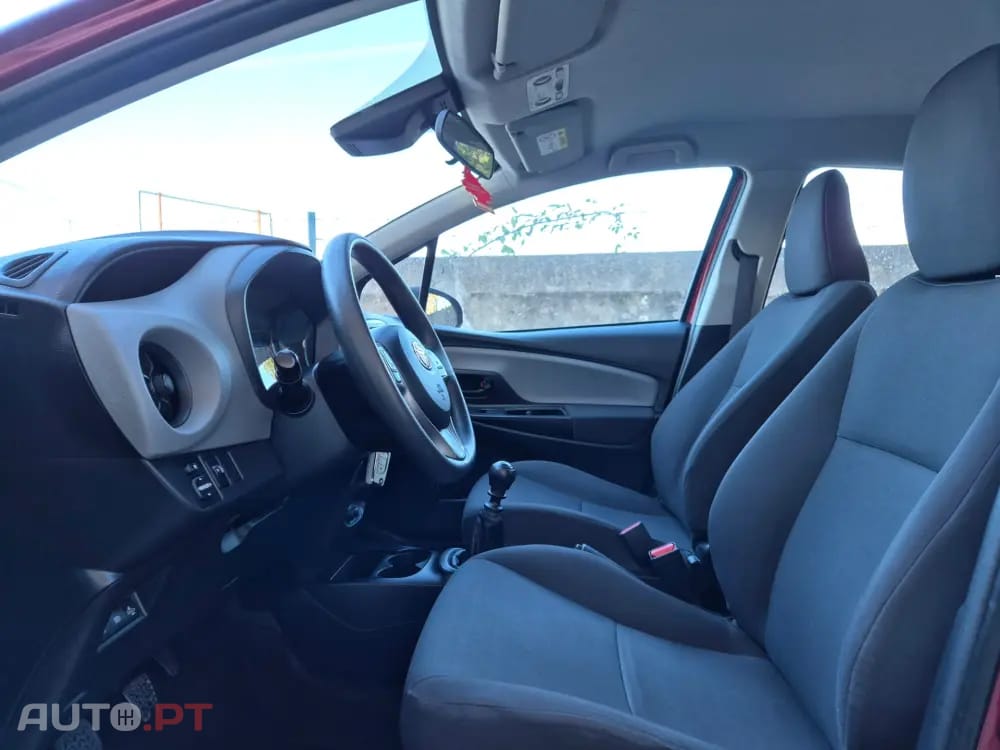 Toyota Yaris 1.5 VVT-i Active