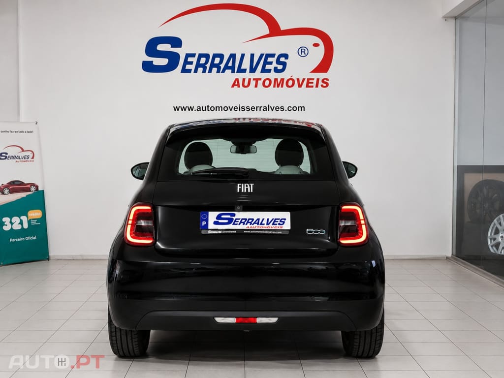 Fiat 500e La Prima