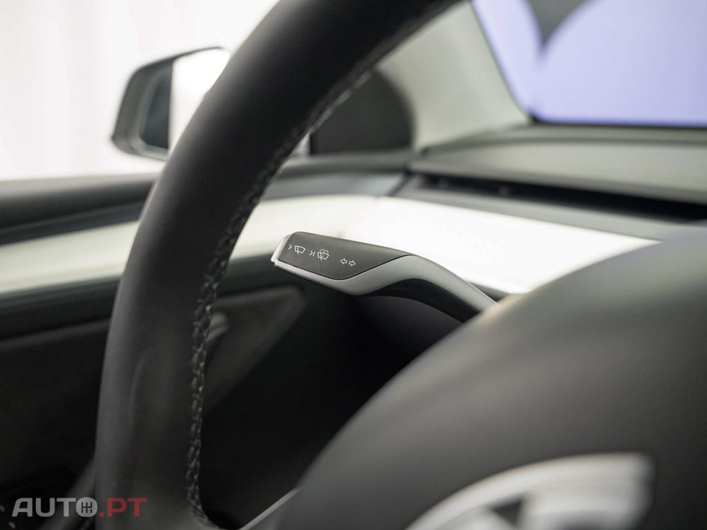 Tesla Model Y Long Range Tração Integral
