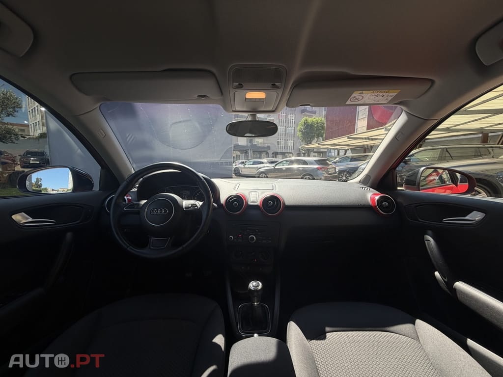 Audi A1 1.6 TDI S-line — fotografia 12