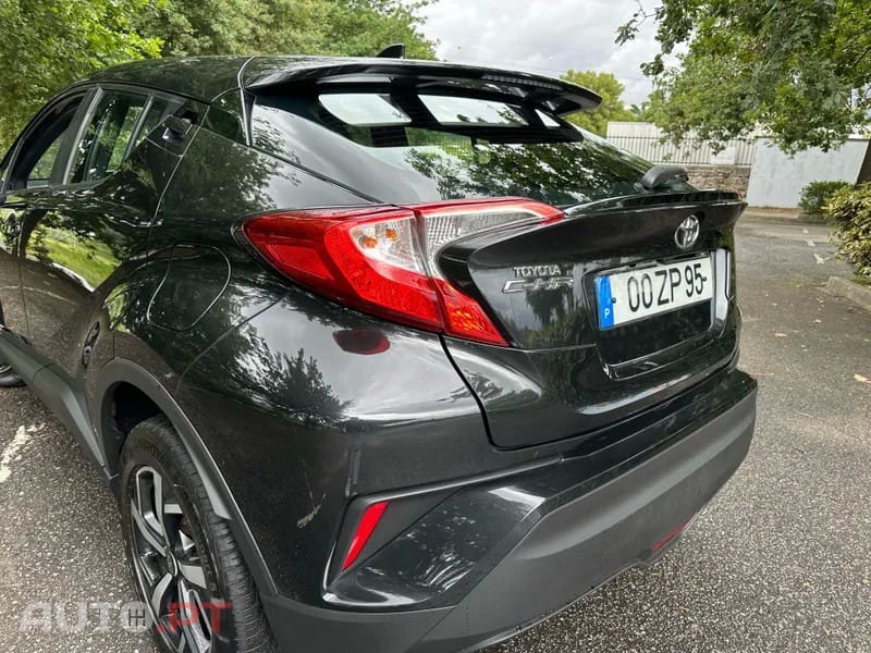 Toyota C-HR 1.2T Comfort