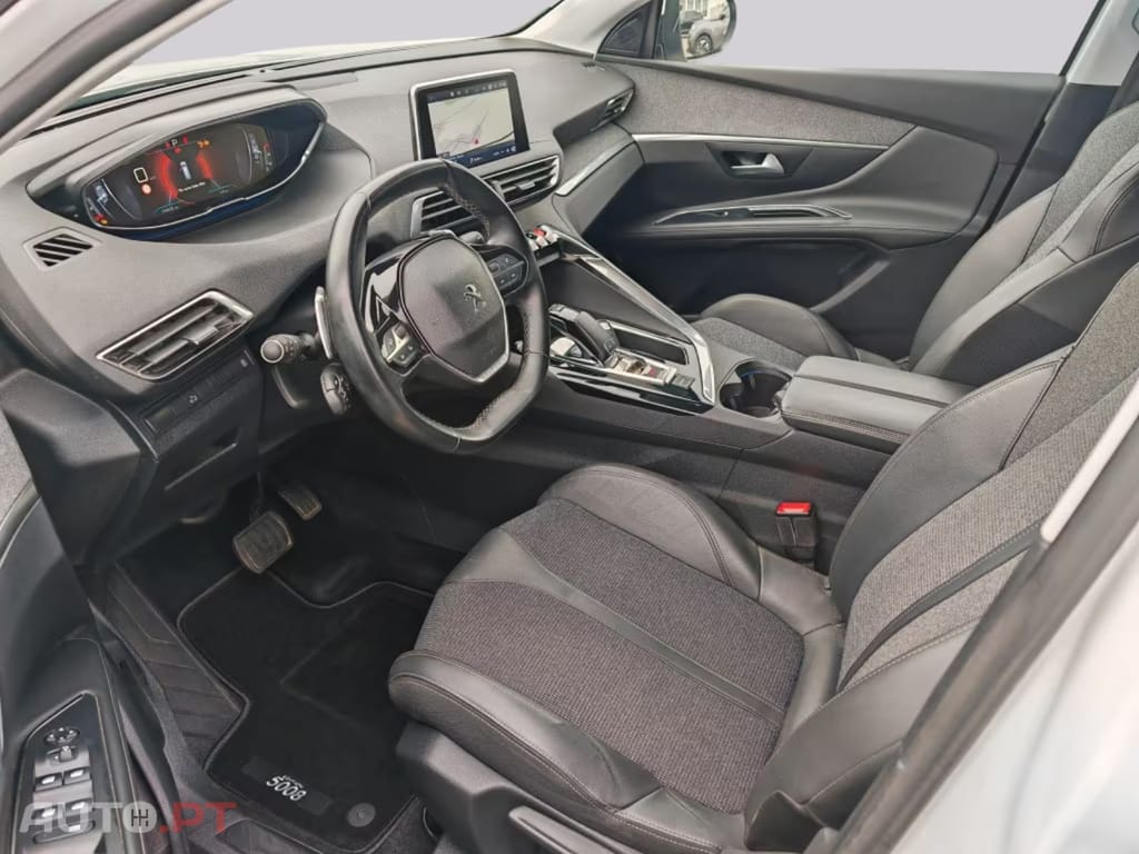 Peugeot 5008 130CV  EAT8 BlueHdi Allure