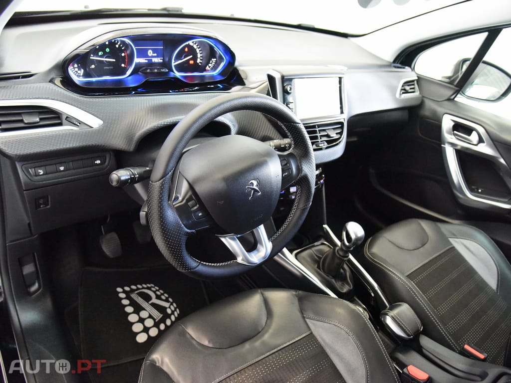 Peugeot 2008 1.6 e-HDi Allure